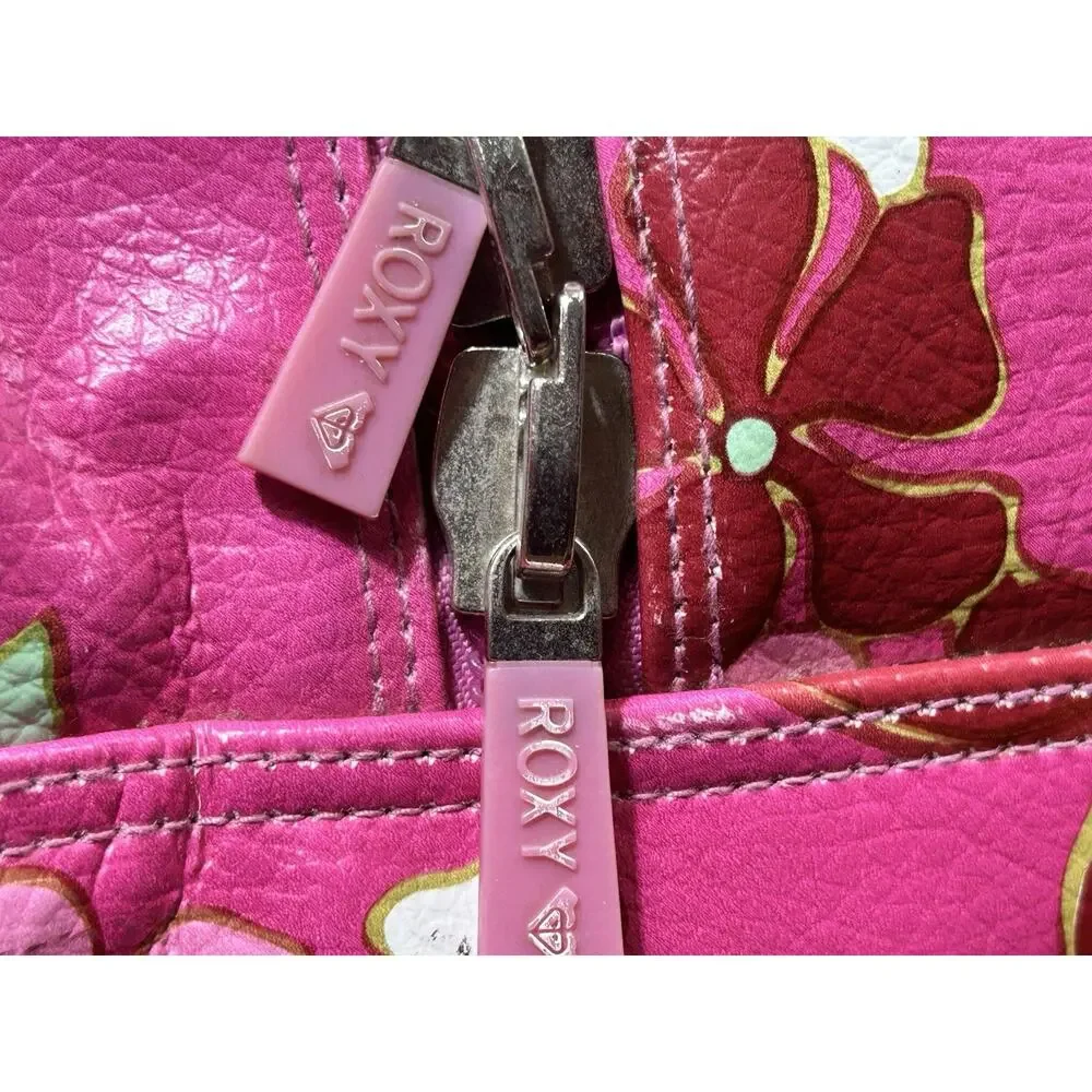 Vintage Y2K Roxy Rolling Duffle Bag And Overnight Bag Pink Floral Pattern
